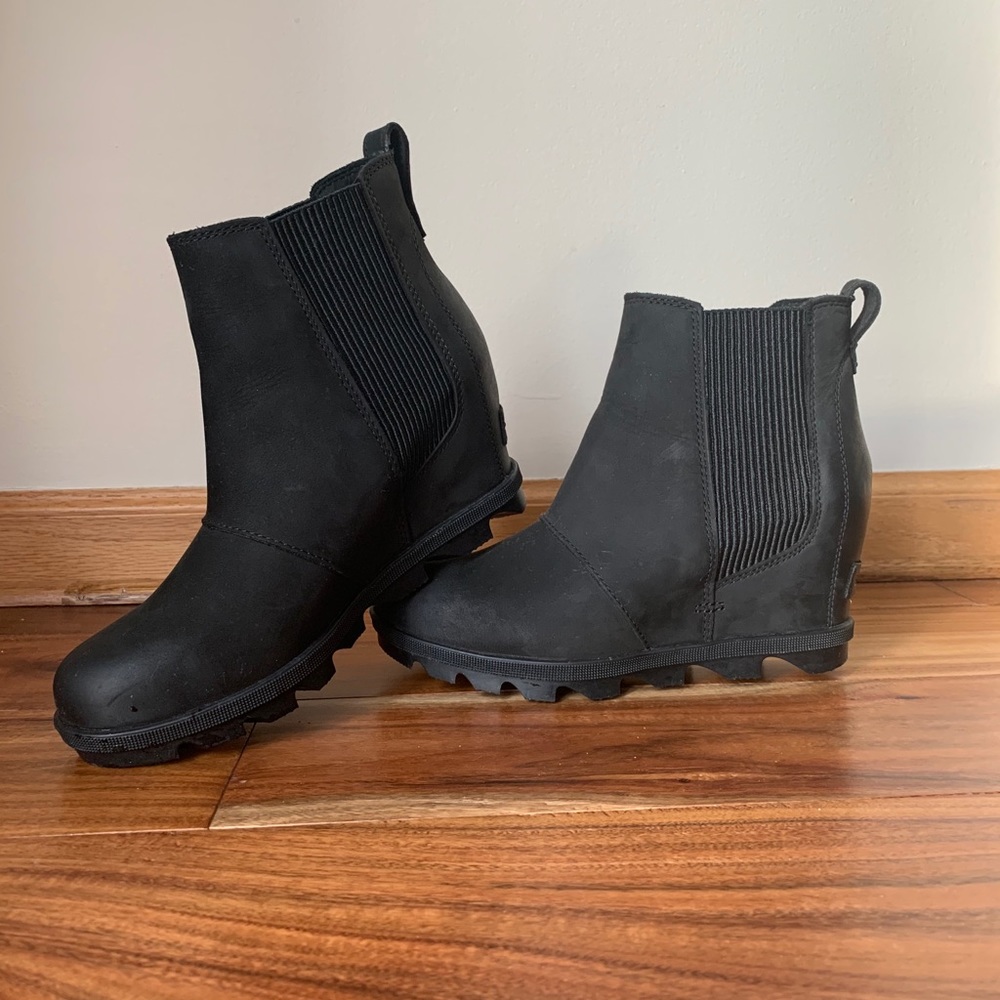 Sorel wedge booties